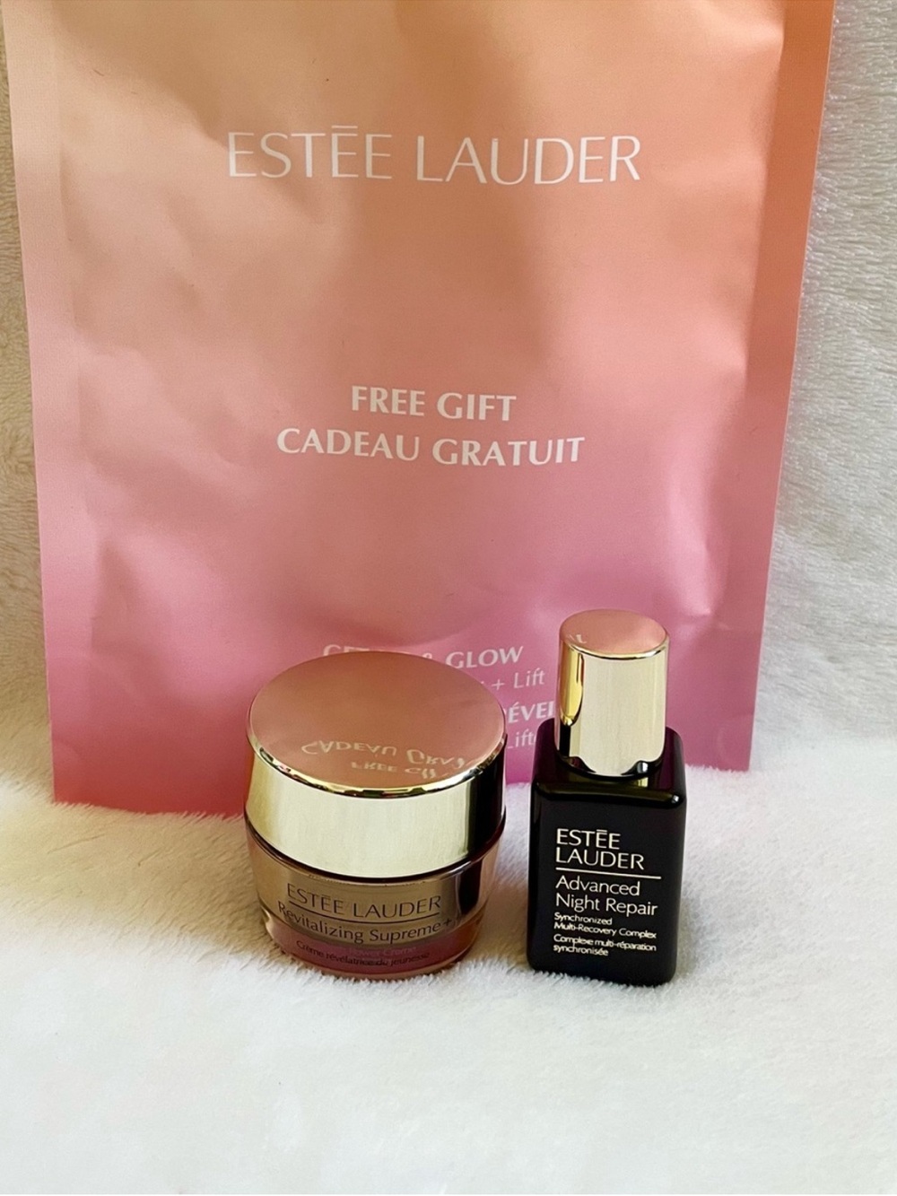 Estee Lauder Revitalizing Supreme cream + Advanced
Night Repair serum - Picture 3 of 5